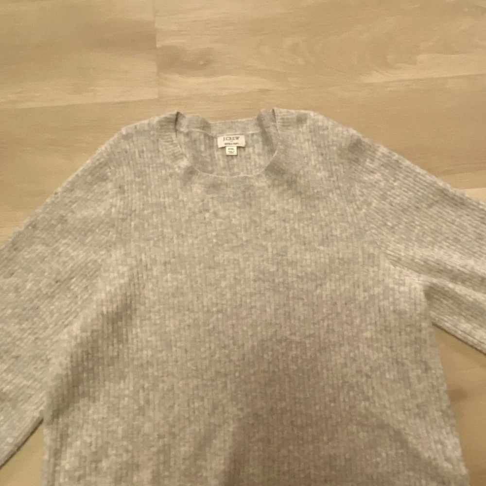 J Crew Puff Sleeve Extra Soft Sweater - Picture 2 of 8